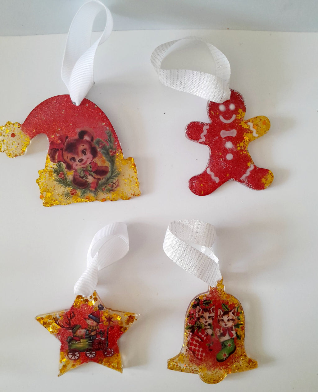 Suspensions Sapin rouge et or