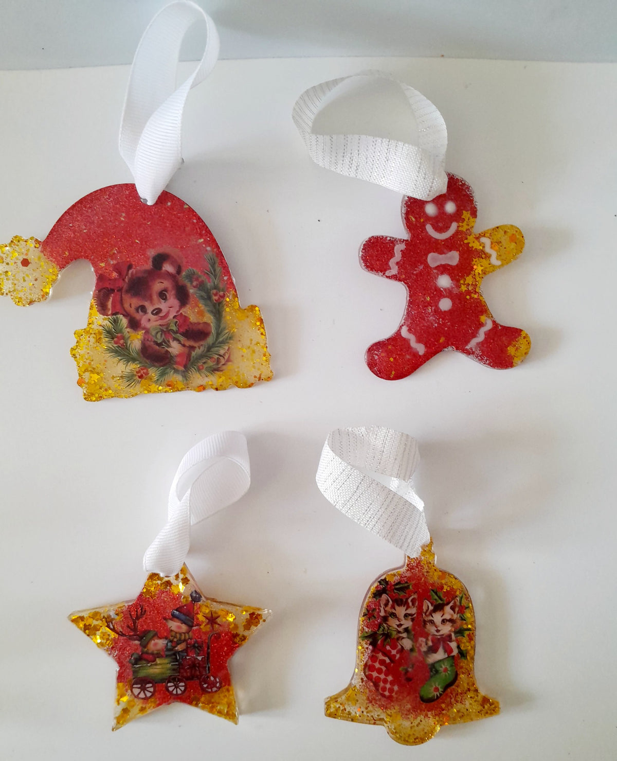 Suspensions Sapin rouge et or