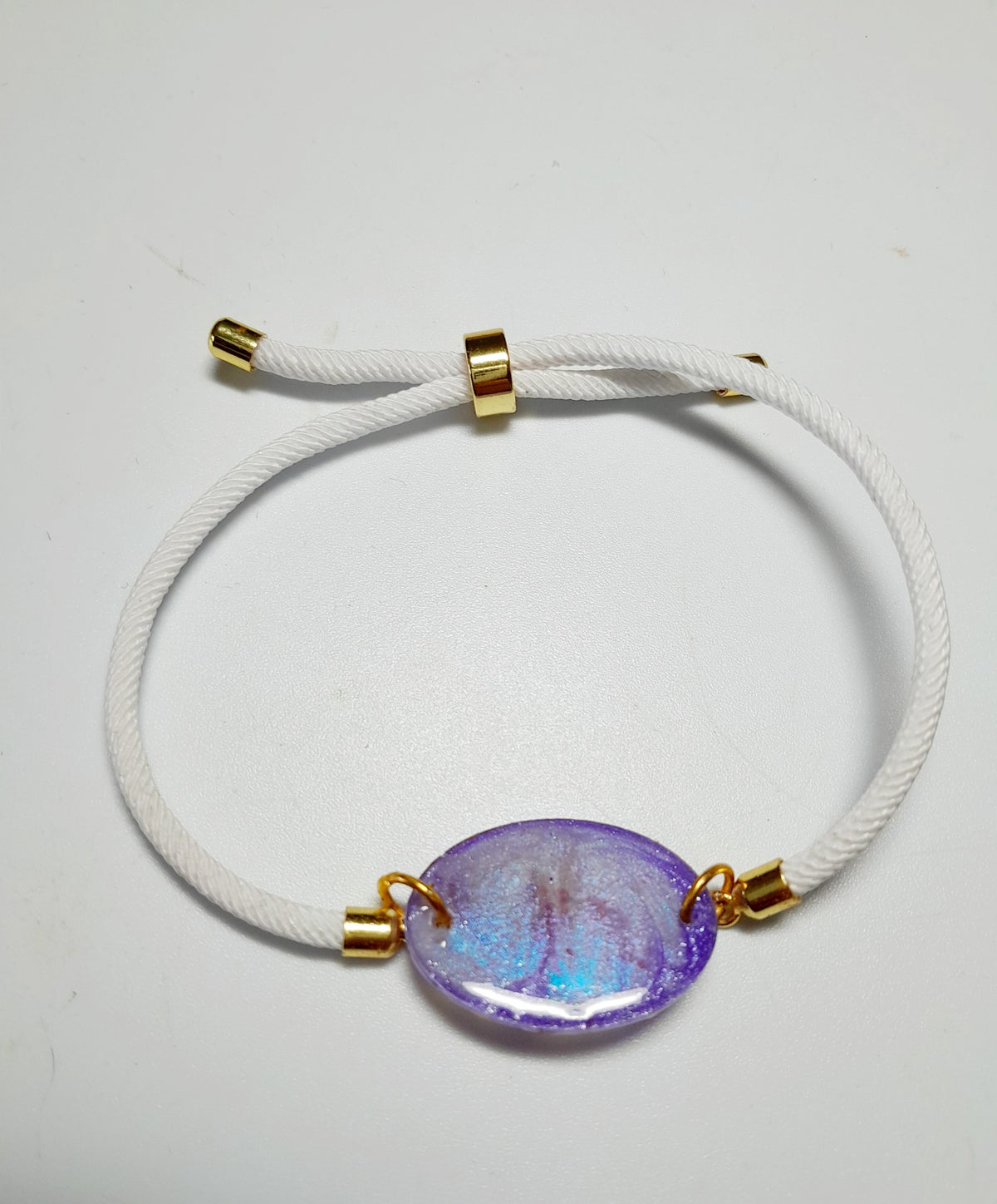 Bracelet avec fleurs séchées