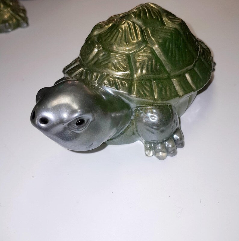 Figurines maman tortue et son bébé
