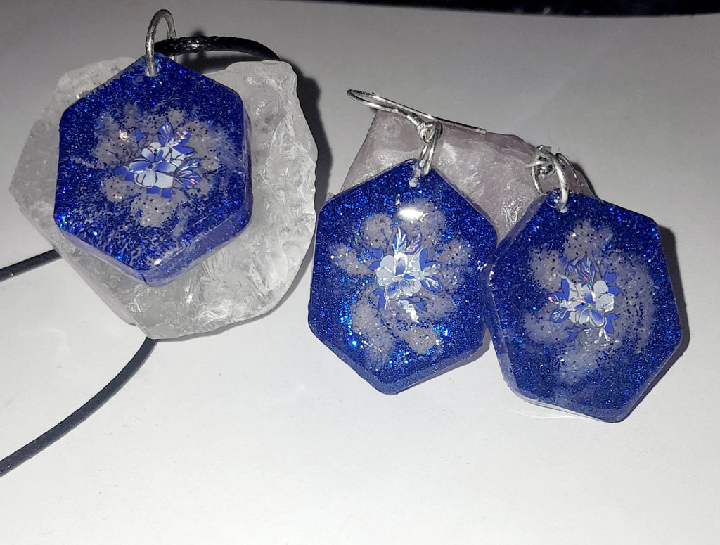 Parure florale ( Boucles d'oreilles + pendentif)