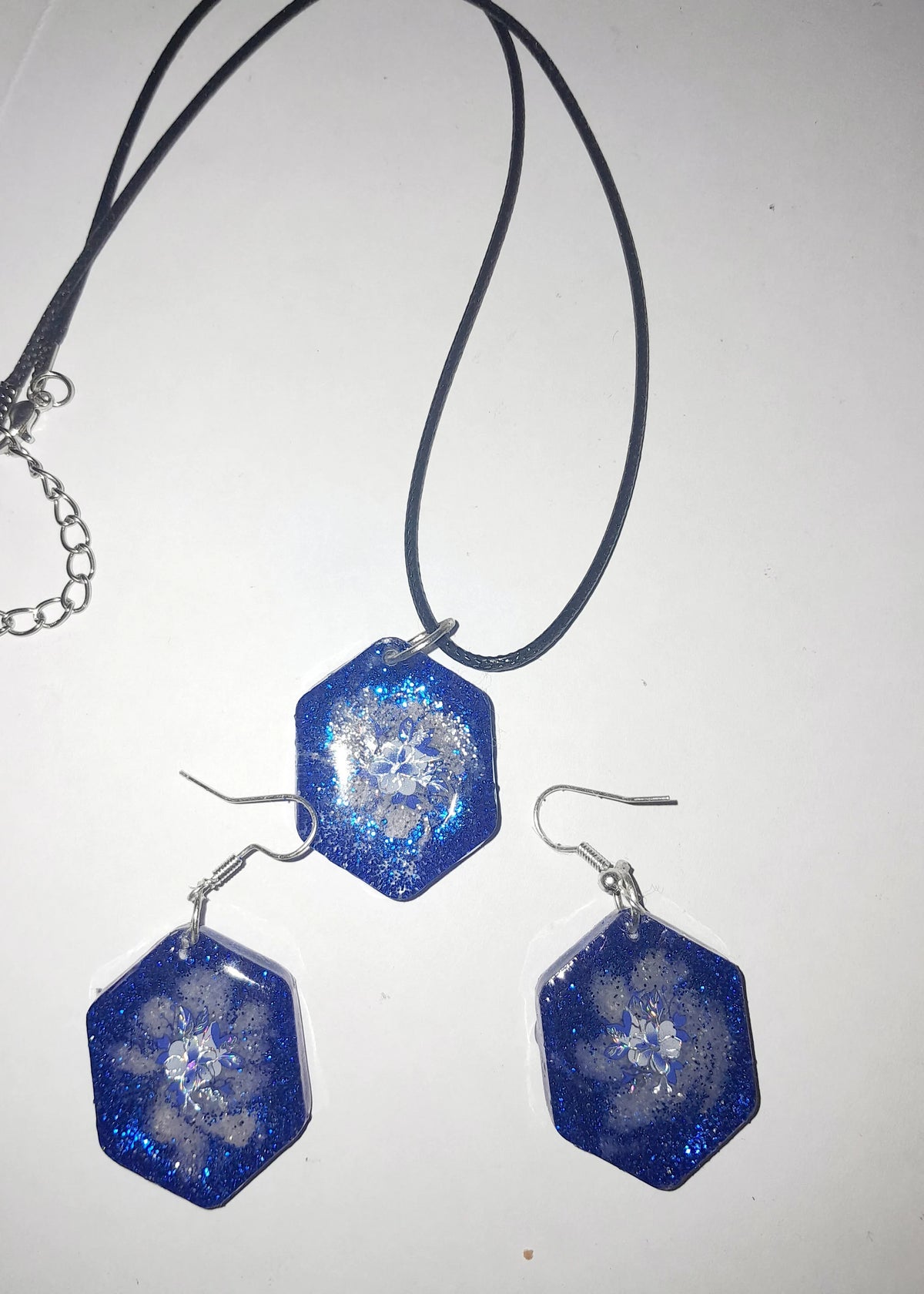 Parure florale ( Boucles d'oreilles + pendentif)