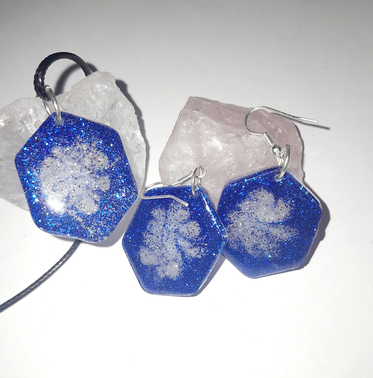 Parure florale ( Boucles d'oreilles + pendentif)